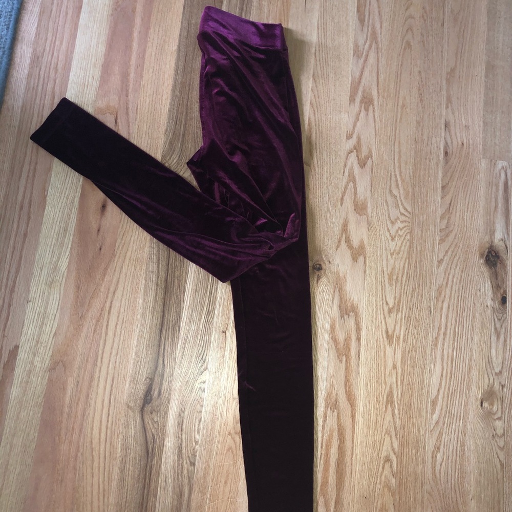 Red Velvet Old Navy Leggings